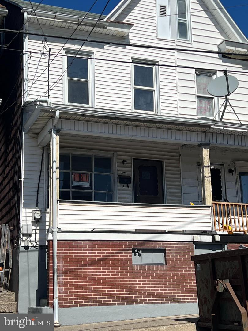 709 E Dewart Street, Shamokin