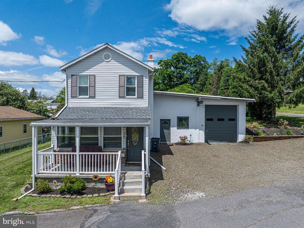 205 N. School Street, Mount Carmel