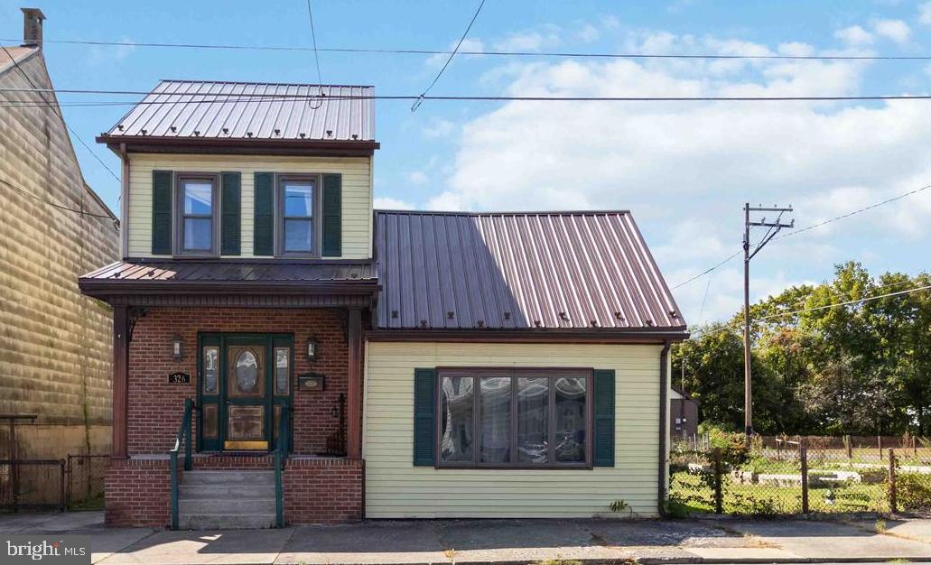 326 N Maple Street, Mount Carmel