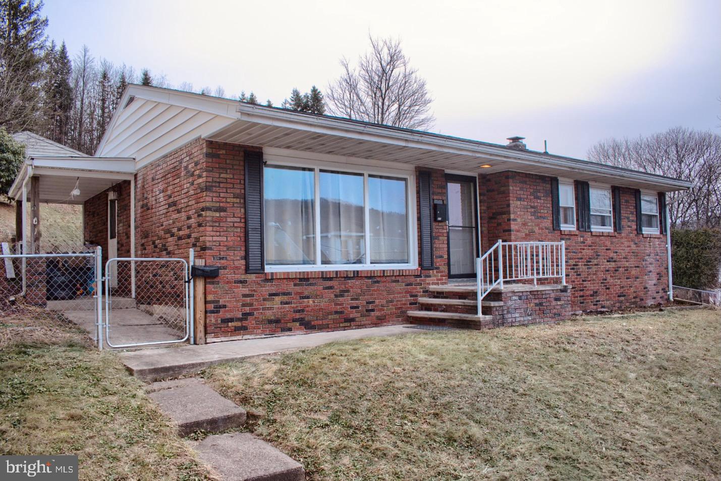 924 Hemlock Street, Shamokin