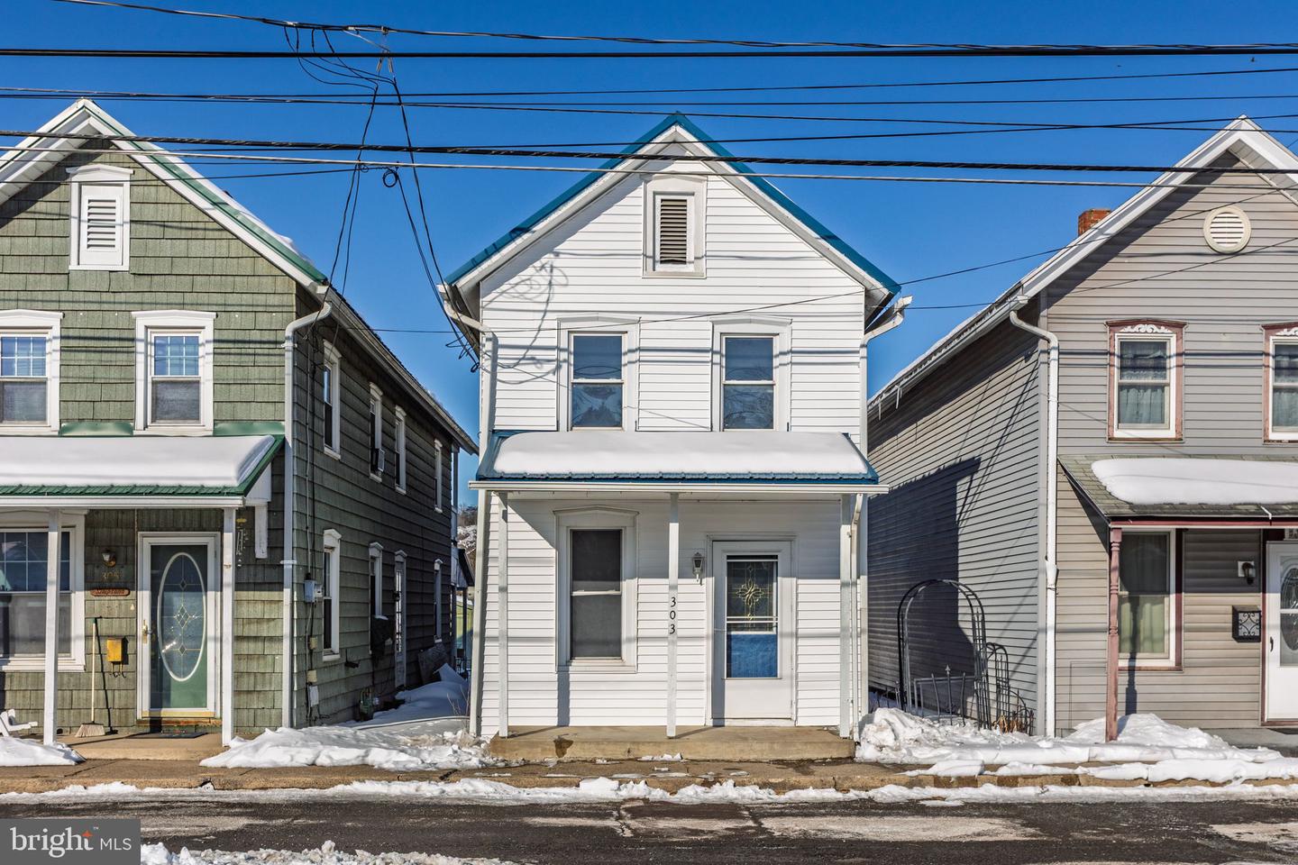 303 S River Avenue, Sunbury