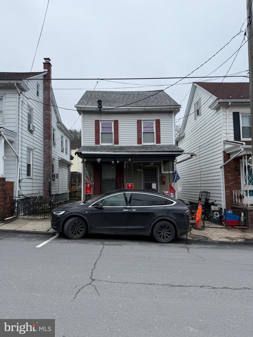 918 Race Street