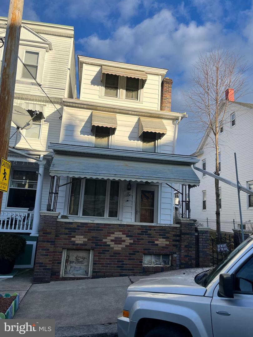 321 S Vine Street, Mount Carmel