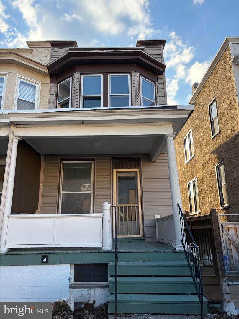 8 N Locust Street