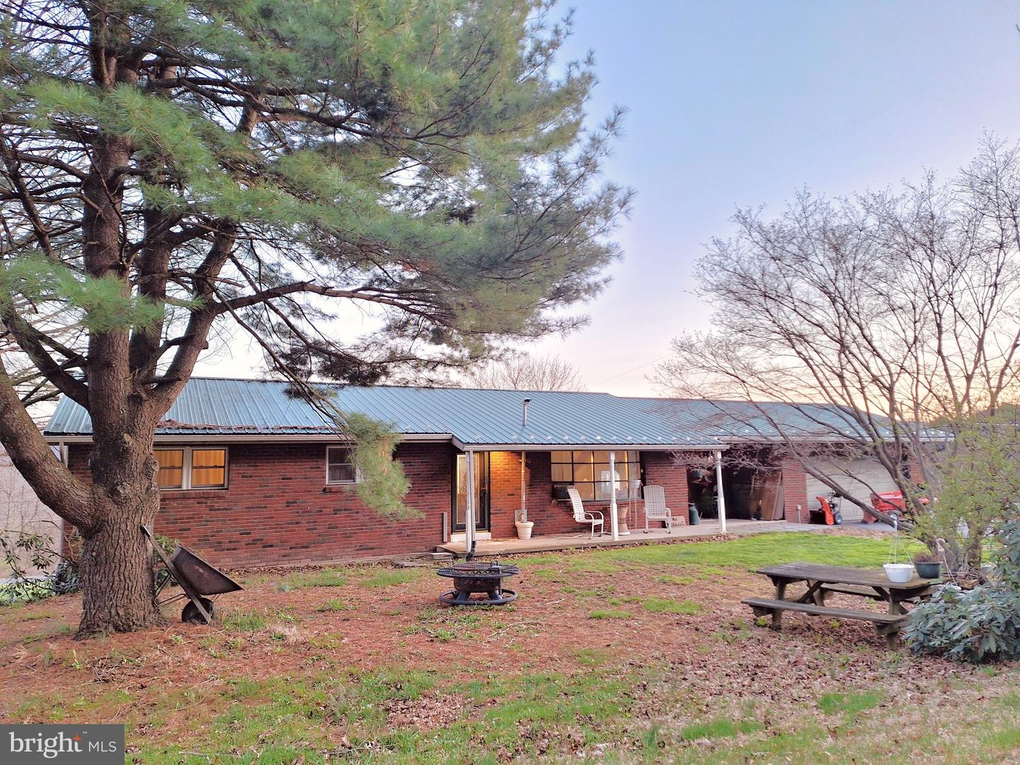 4262 Upper Road