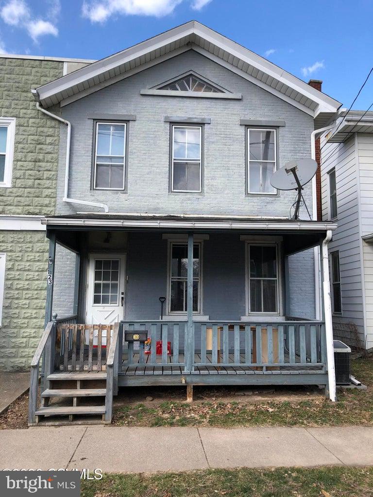 123 Center Street