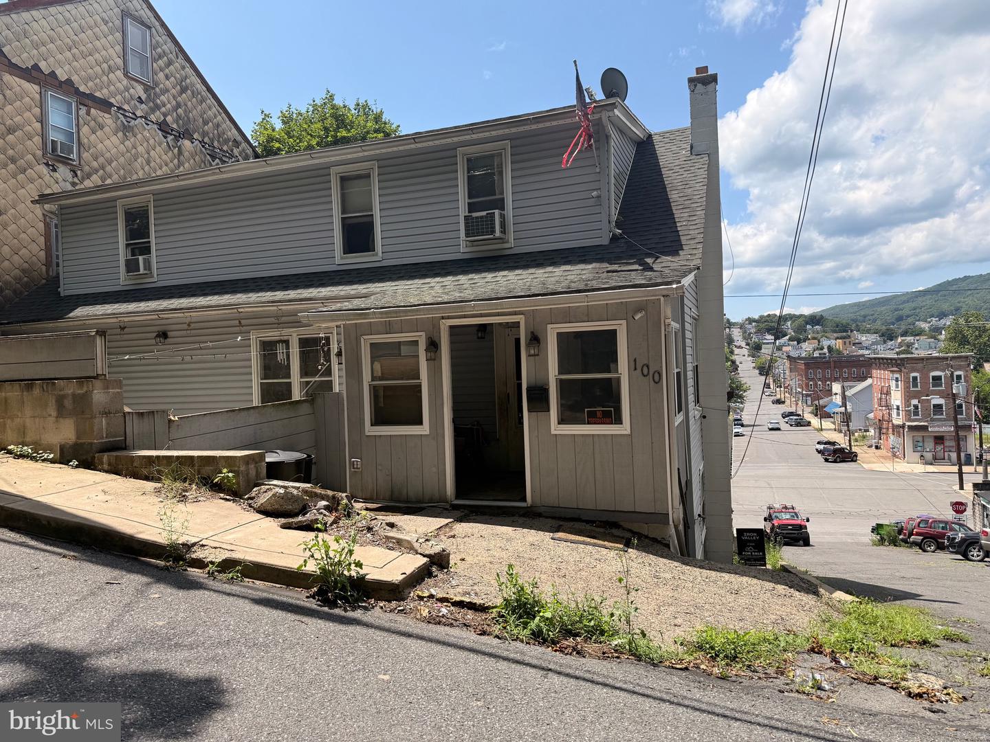 100 S Diamond Street
