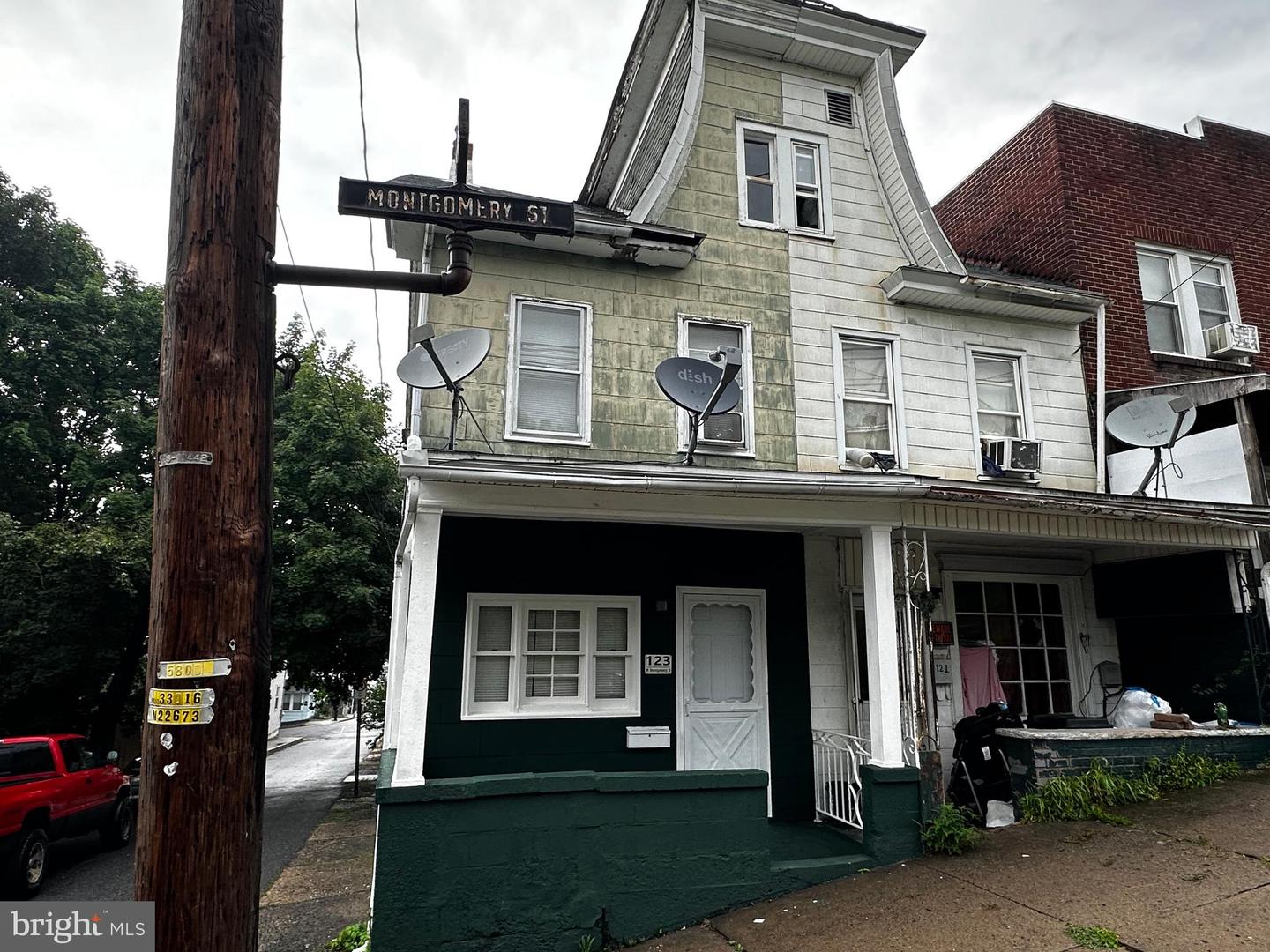123 W Montgomery Street