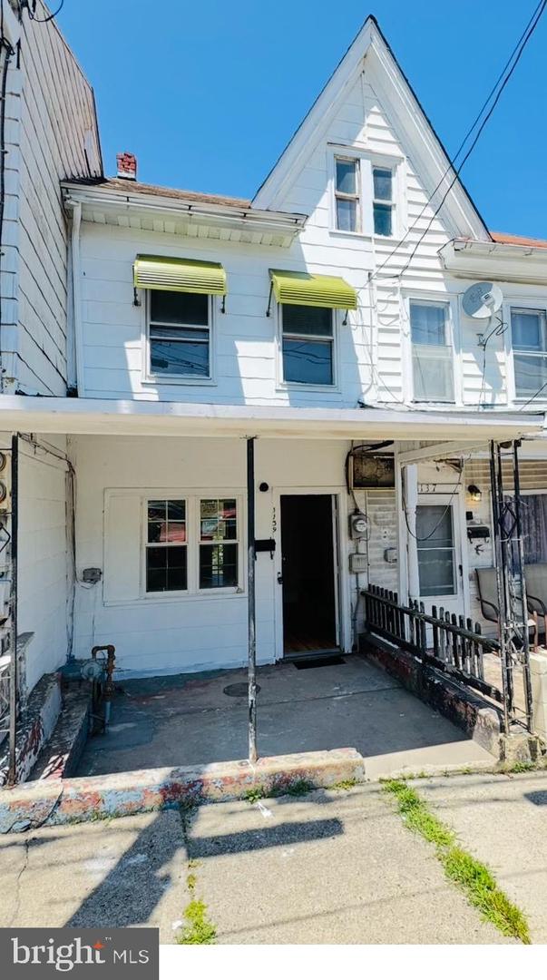 1139 W Pine Street