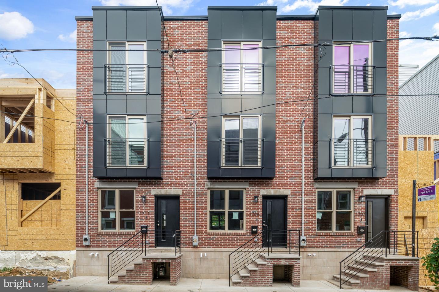 1719 W Seybert St