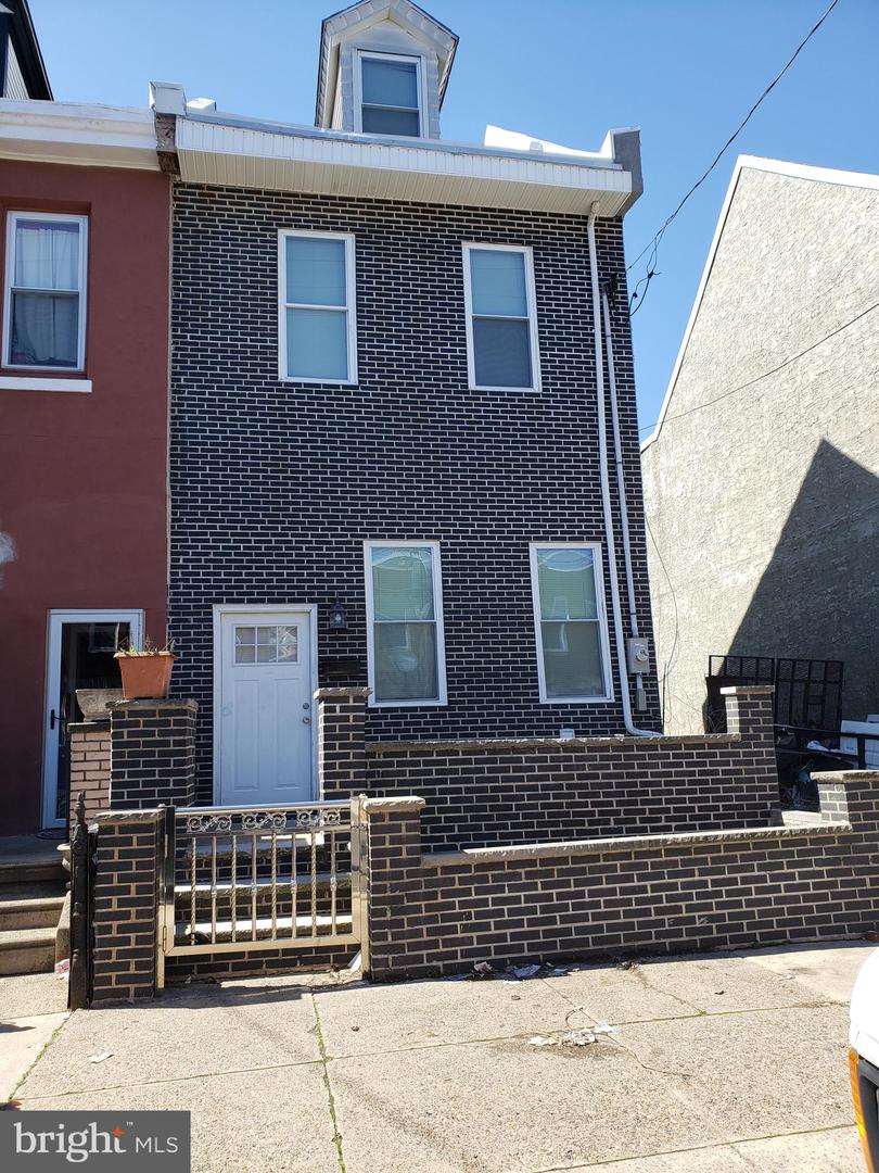 2050 E Cambria Street