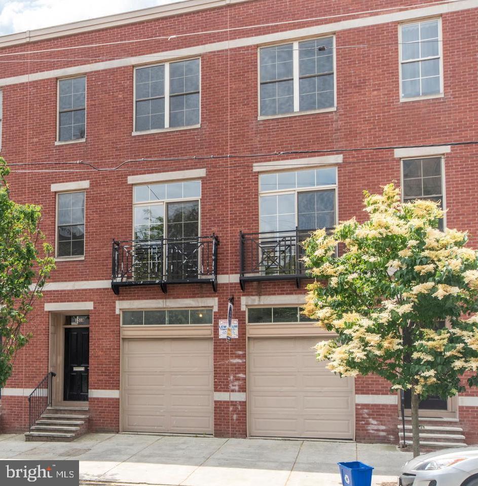 1518 Fairmount Avenue, Philadelphia