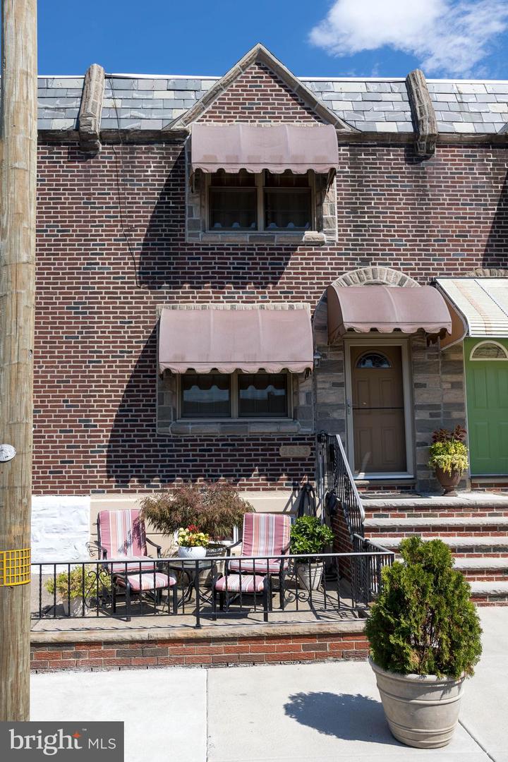 2833 S Hutchinson Street, Philadelphia