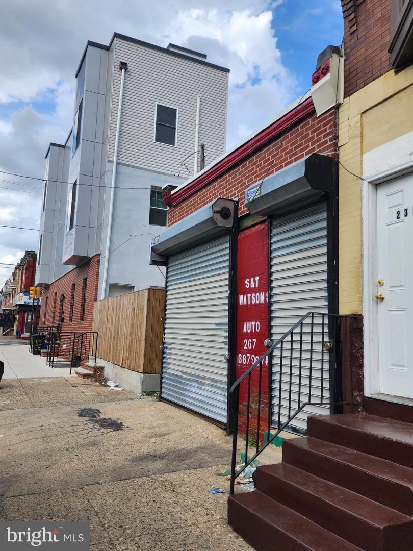 2353 N 16th Street, Philadelphia