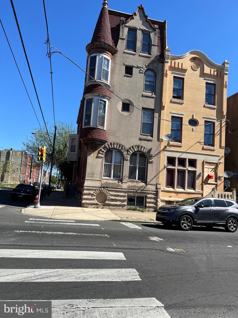 1835 W Diamond Street, Philadelphia