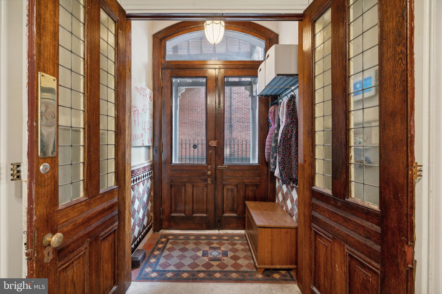 2002 W Girard Avenue, Philadelphia