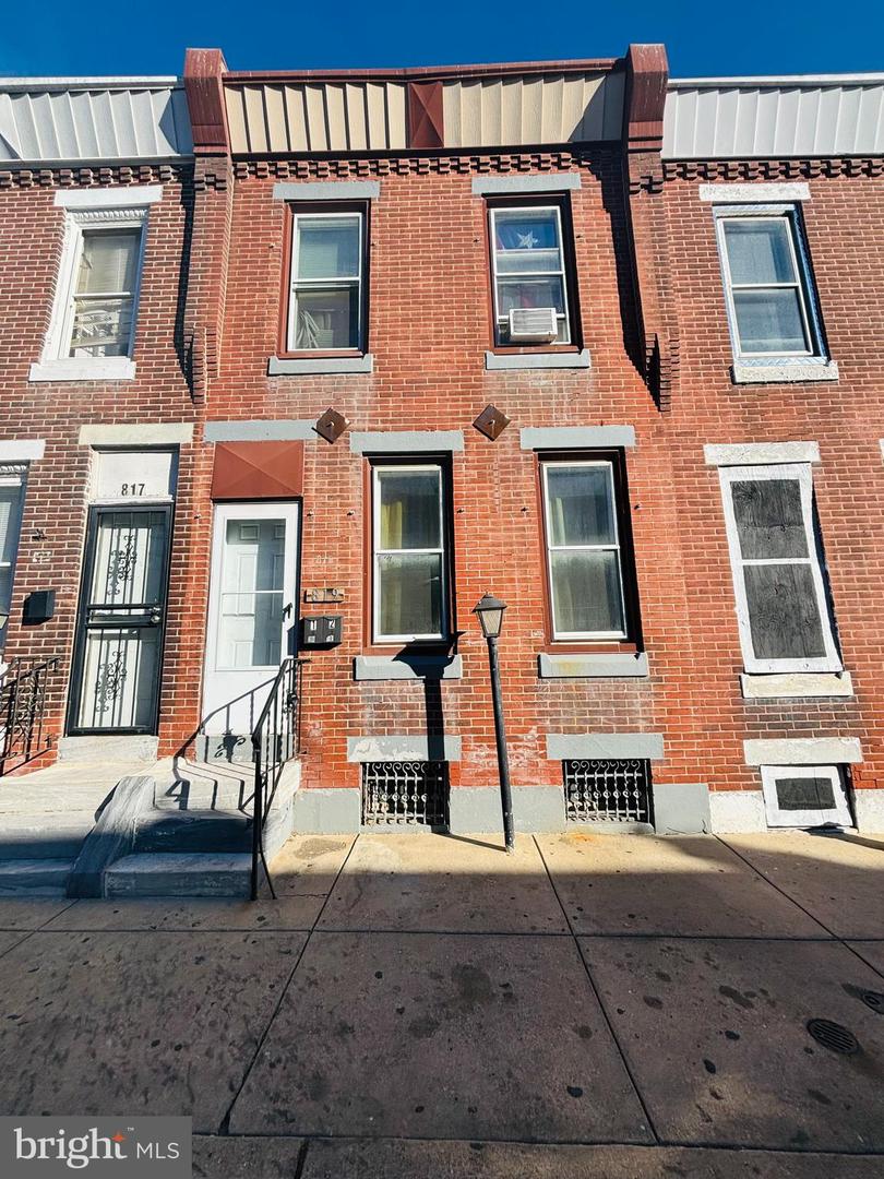 819 E Hilton Street, Philadelphia