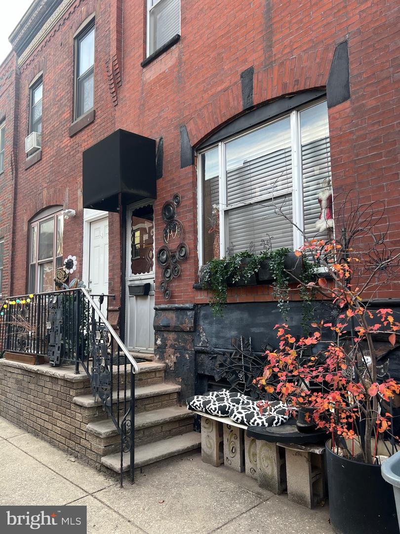 2424 S Iseminger Street, Philadelphia