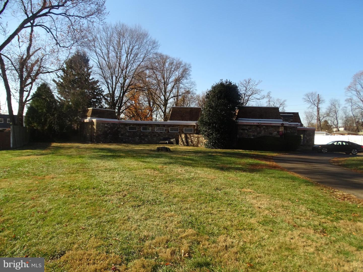 2754 Willits Road, Philadelphia