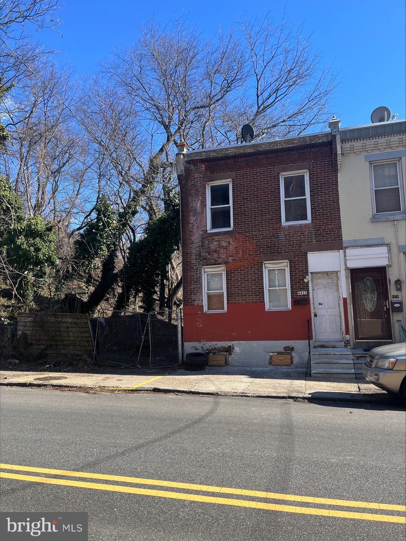 4431 Oakland Street, Philadelphia