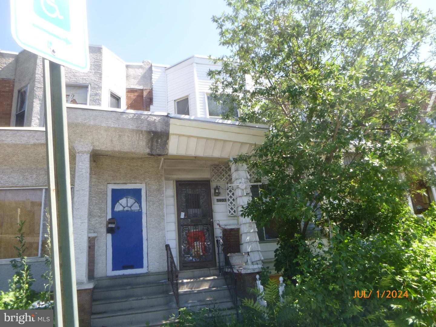 5807 Spruce Street, Philadelphia