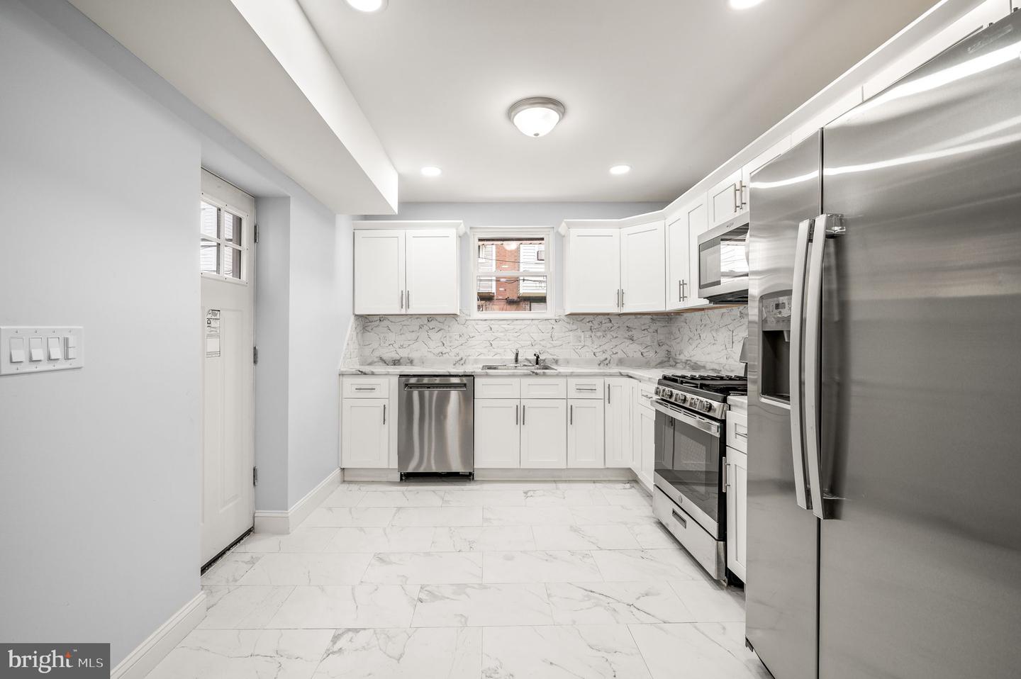 989 Carver Street, Philadelphia