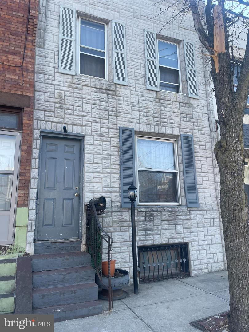 602 E Cornwall Street, Philadelphia