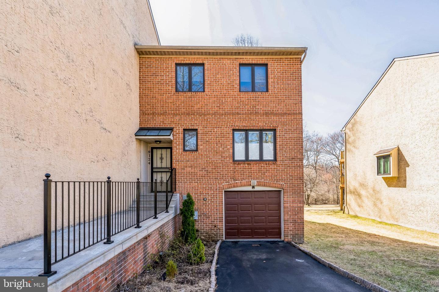 9124 Ayrdalecrescent Street, Philadelphia