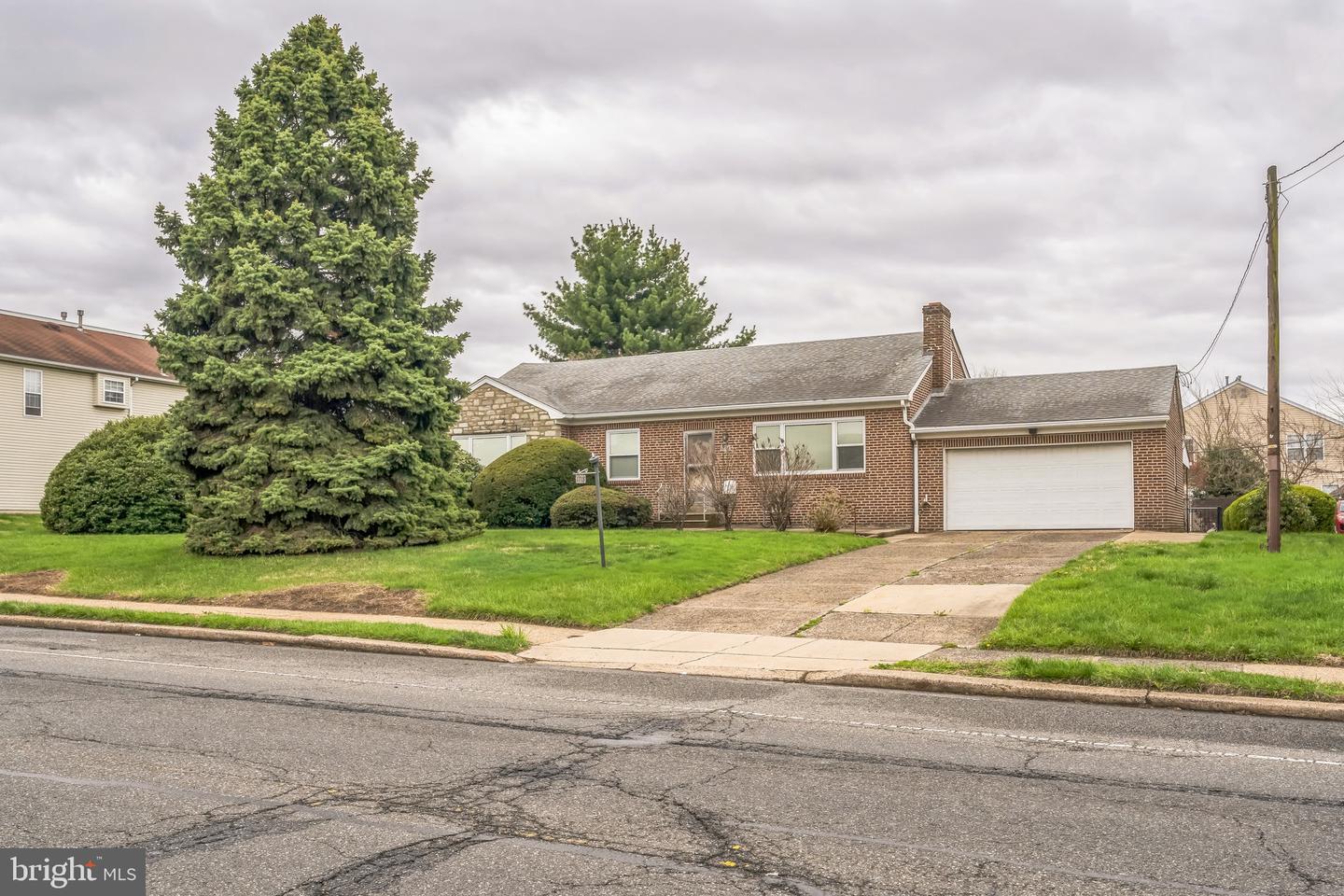 1718 Rhawn Street, Philadelphia