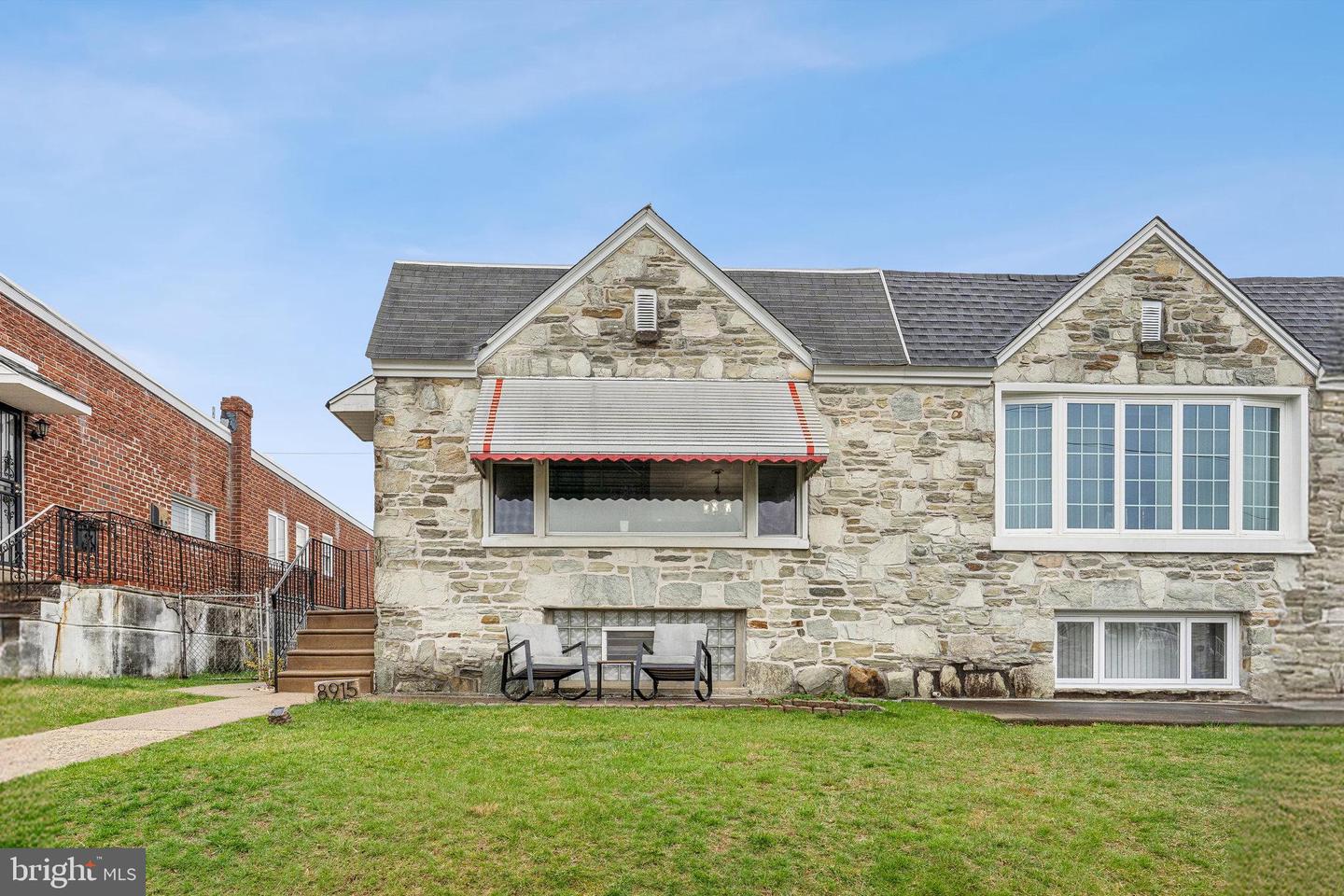 8915 Calvert Street, Philadelphia