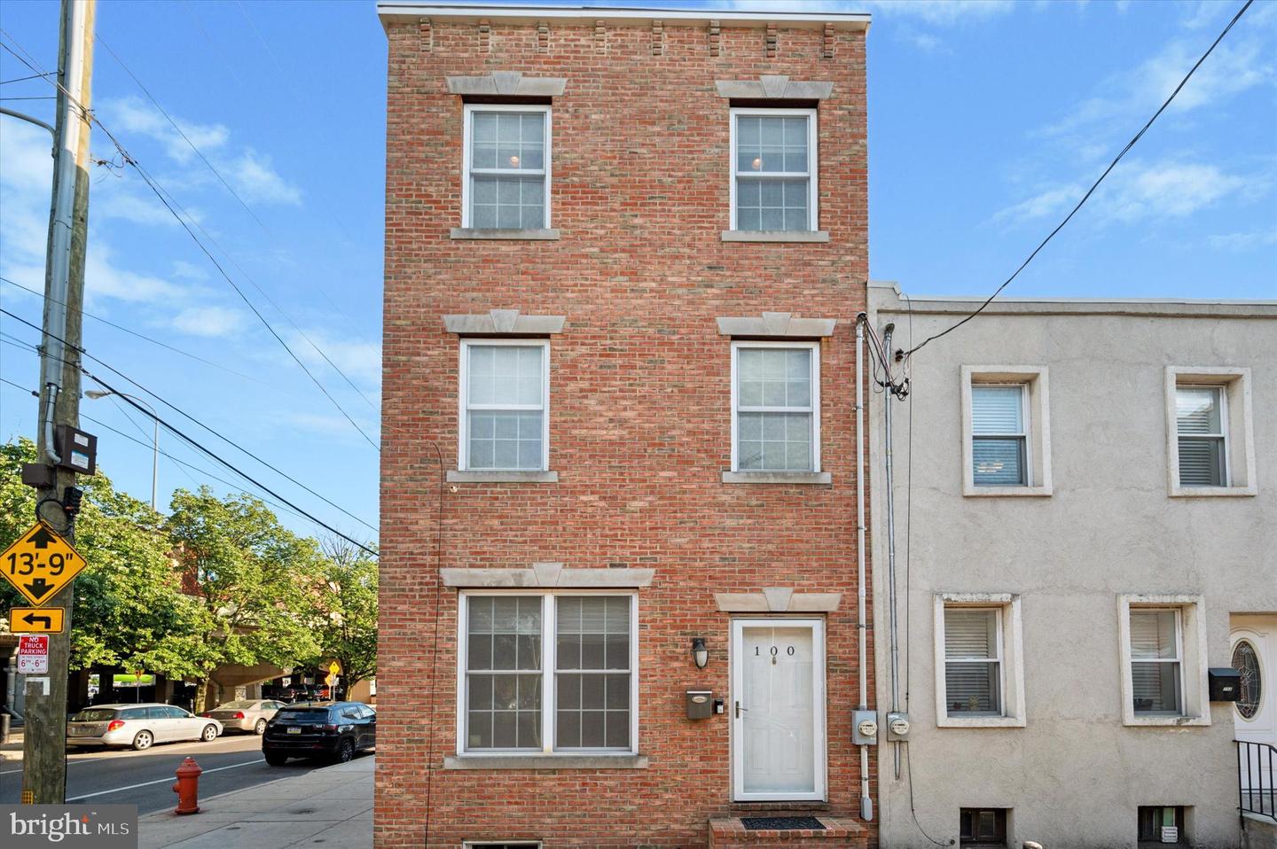 100 Sigel Street, Philadelphia
