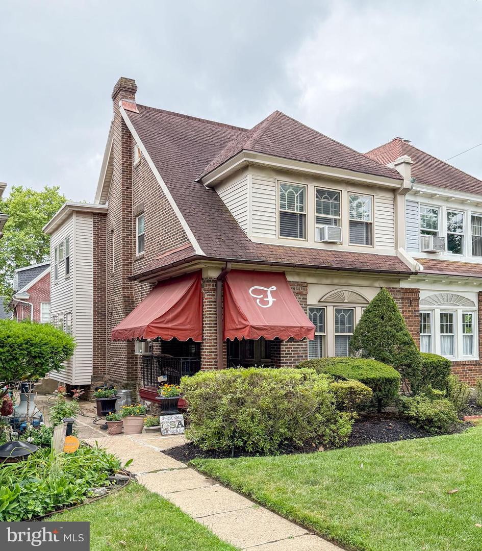 1052 Allengrove Street, Philadelphia