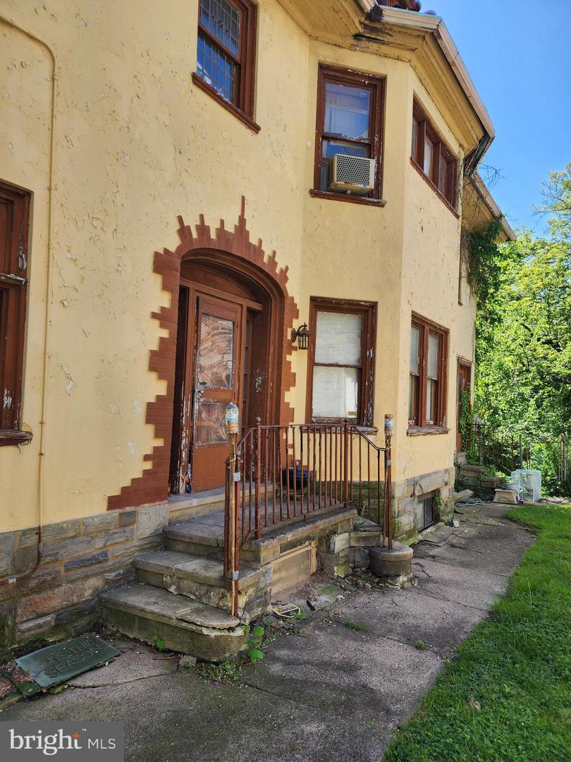 4917 Parkside Avenue, Philadelphia
