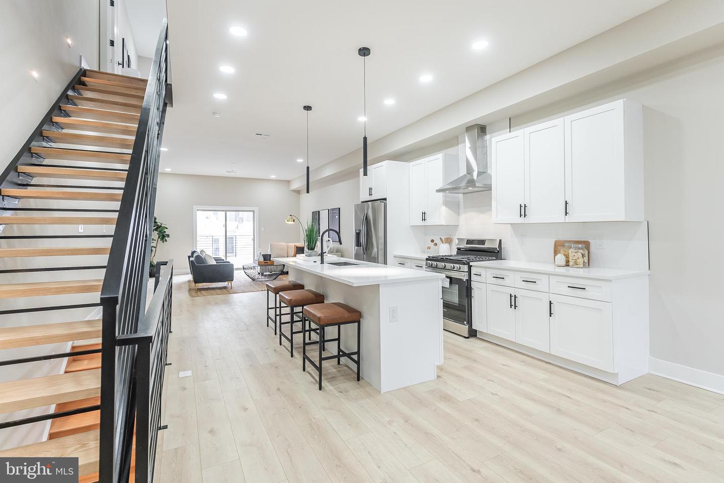 3233 Mercer Street, Philadelphia