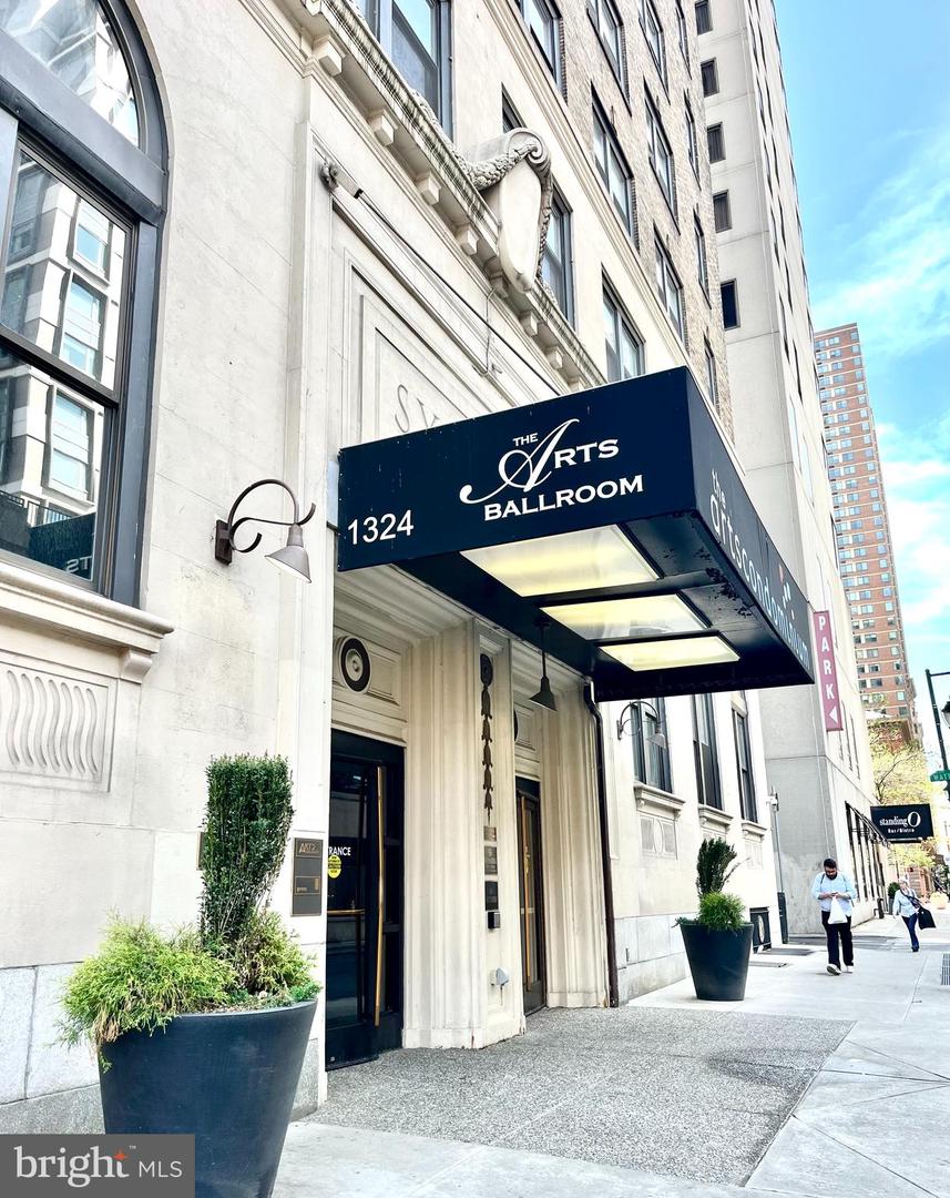 1324 Locust Street #1017, Philadelphia