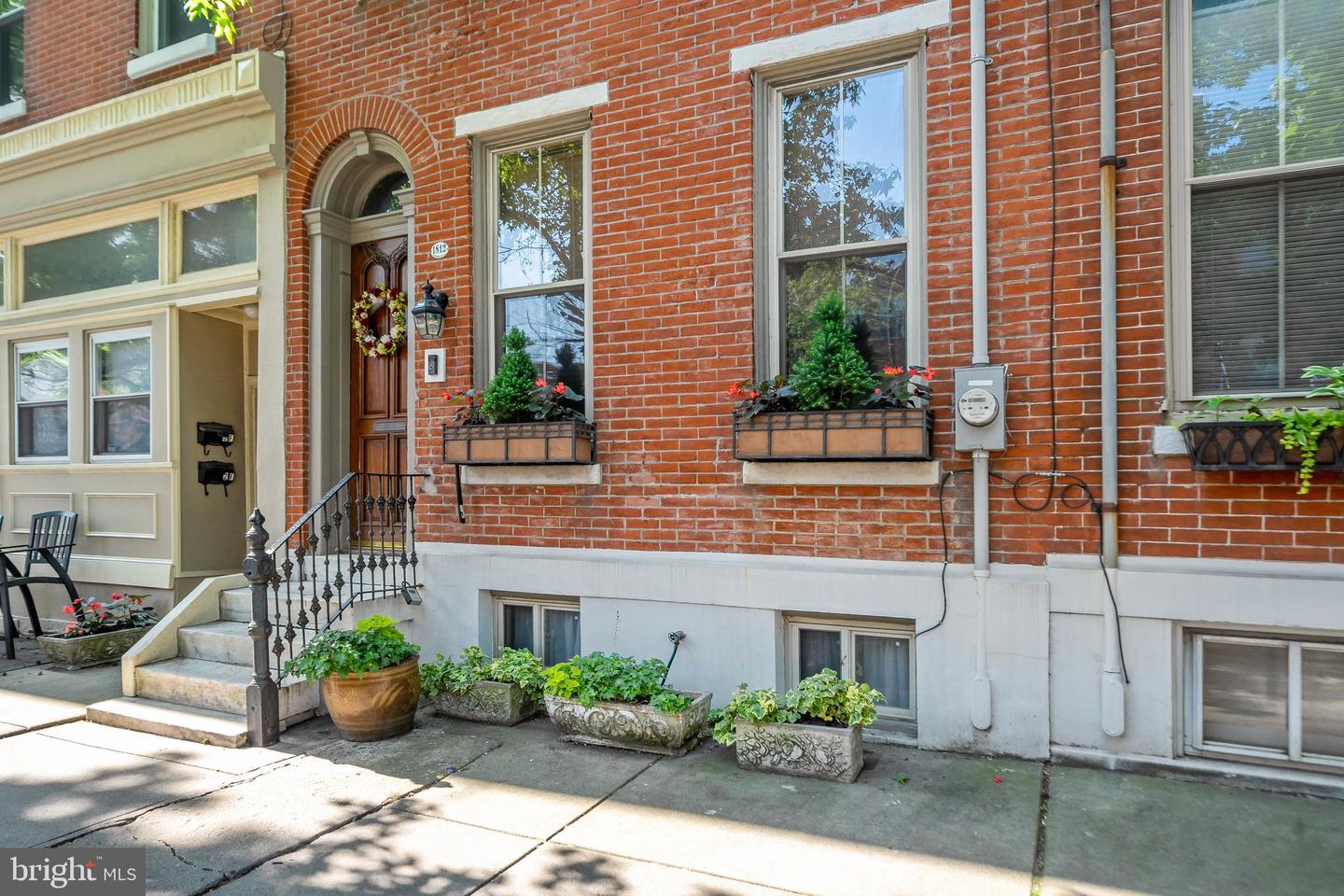 1812 Fairmount Avenue, Philadelphia