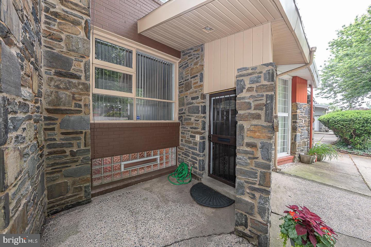 3852 Conshohocken Avenue, Philadelphia