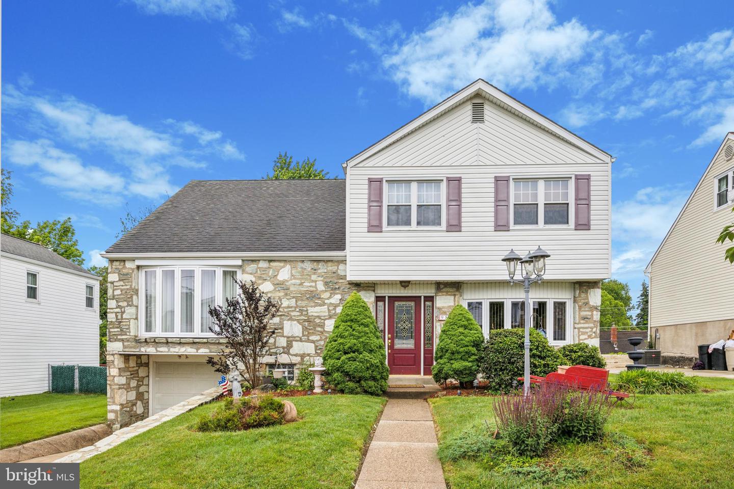 9813 Ferndale Street, Philadelphia