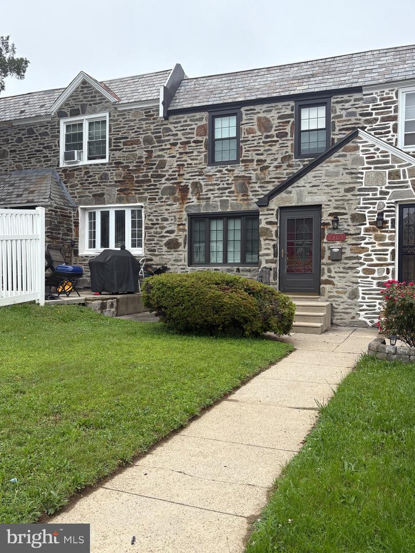 7305 Sherwood Road, Philadelphia