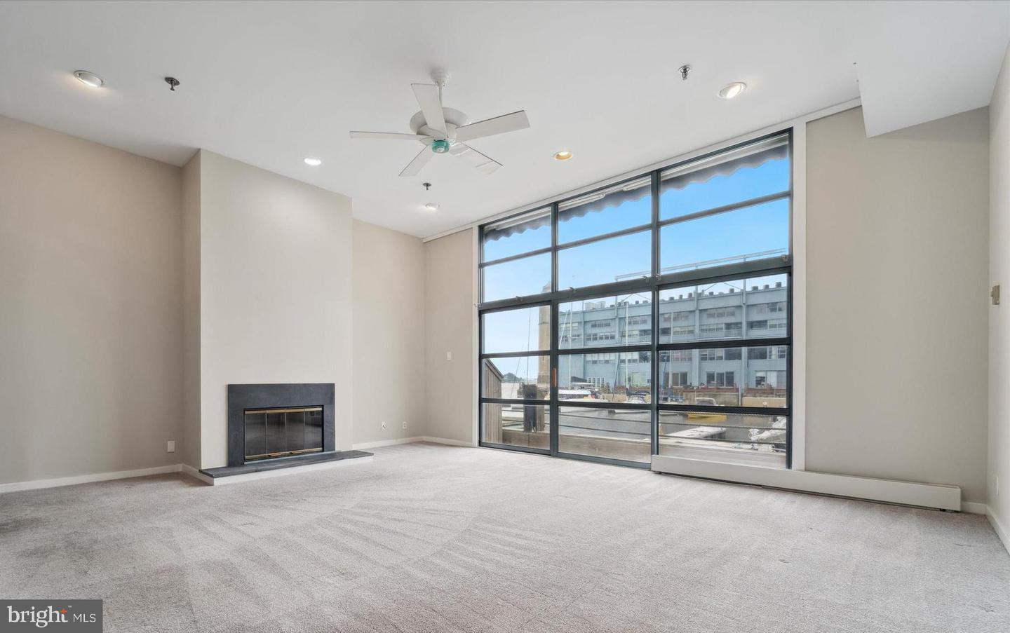 7 N Christopher Columbus Boulevard #130