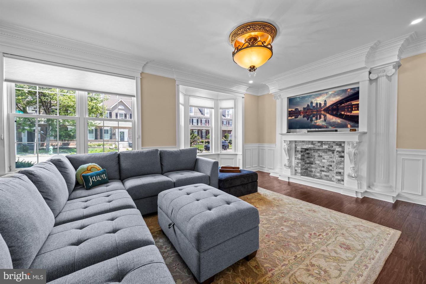 2124 W Reserve Drive, Philadelphia