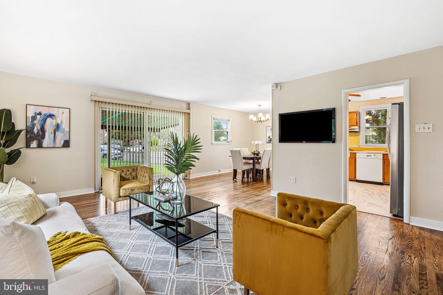 3137 Winchester Avenue, Philadelphia