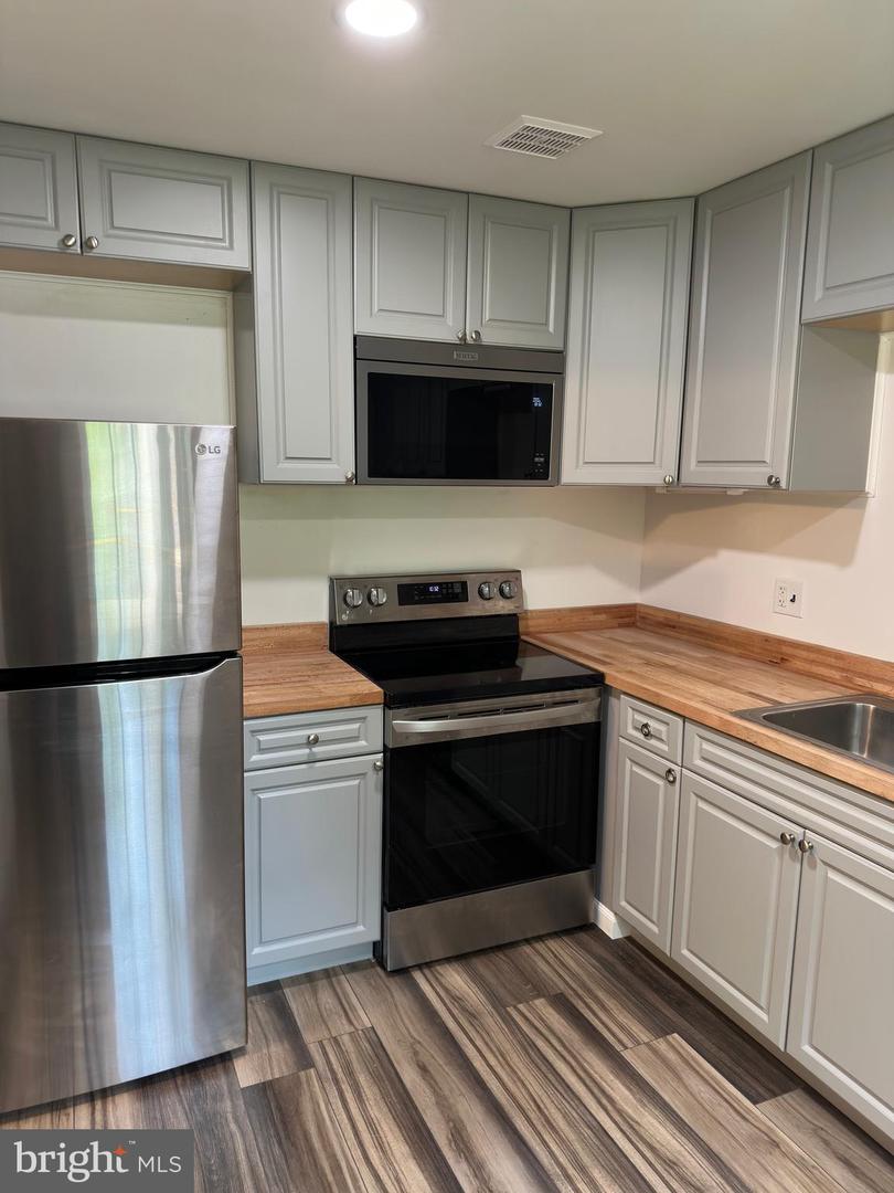 4000 Gypsy Lane #420d, Philadelphia