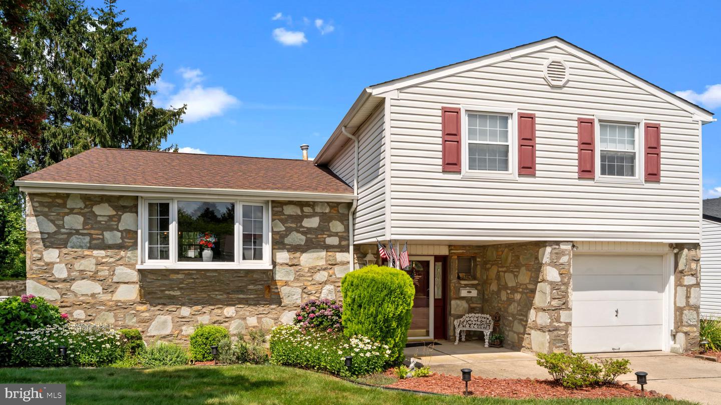 11992 Lockart Road, Philadelphia