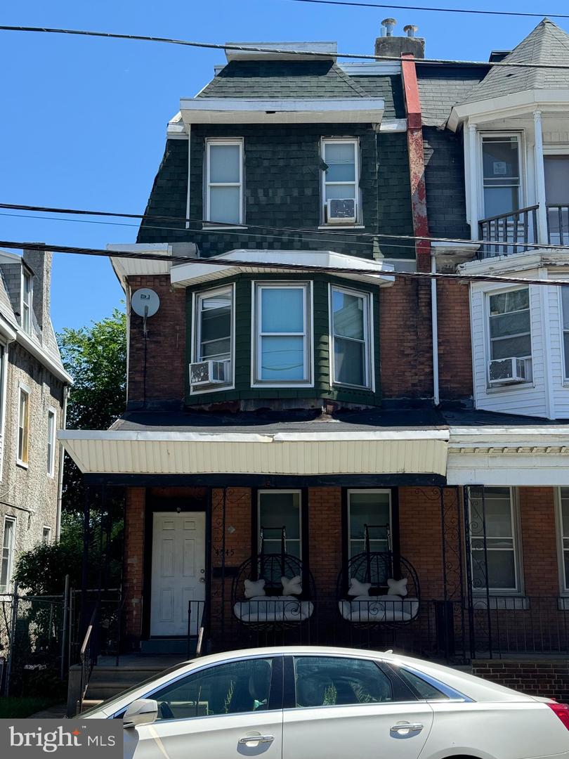 4545 Pulaski Ave