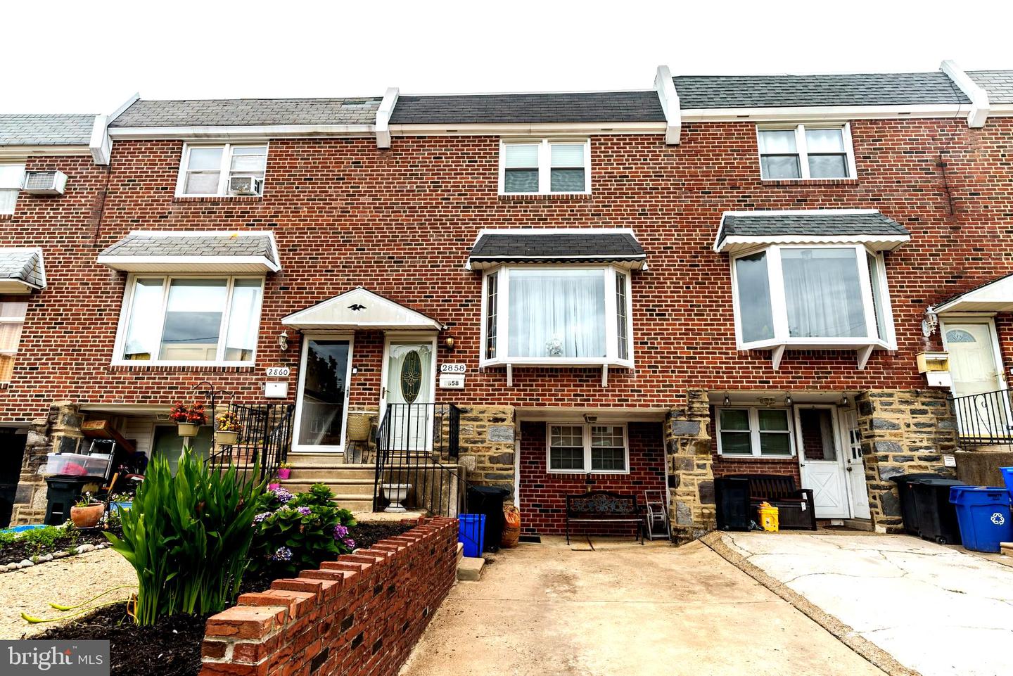2858 Tremont Street, Philadelphia
