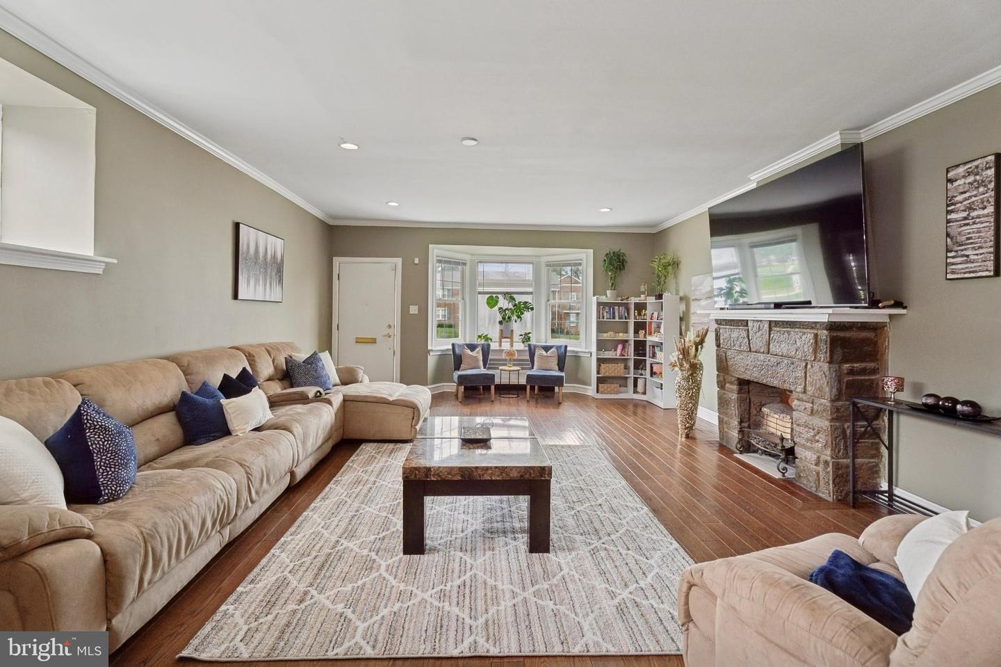 2216 W Cheltenham Avenue, Philadelphia