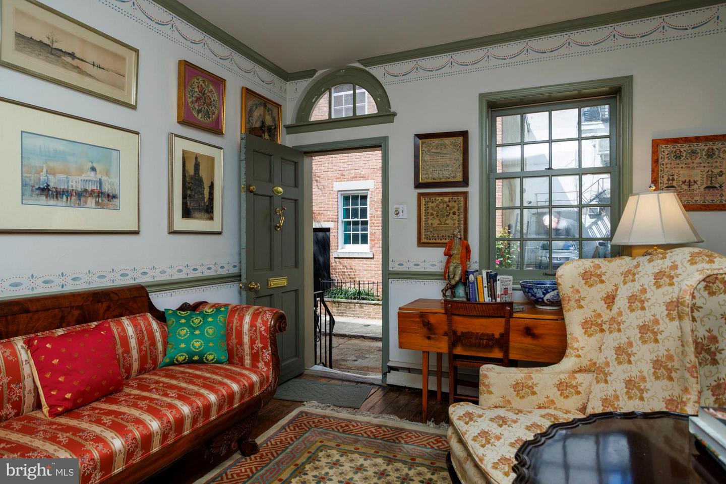 1230 Waverly Walk, Philadelphia