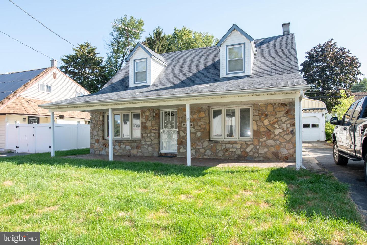 2831 Comly Road, Philadelphia