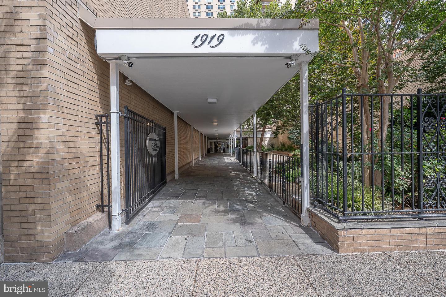 1919 Chestnut #2822, Philadelphia